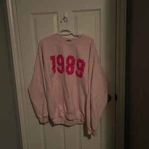 1989 Taylor swift sweatshirt